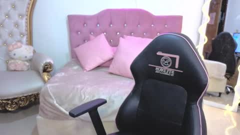 Kitty  online show from 30, 9, 2025