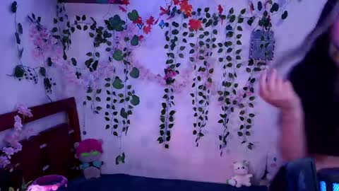 Snapshot of kittyuwu_ chatting on 9, 4, 2026 Kittyuwu online show from 9, 4, 2026