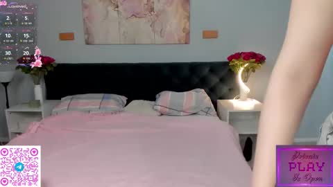 Snapshot of kittyy_cuttie chatting on 19, 10, 2025 kittyy online show from 19, 10, 2025