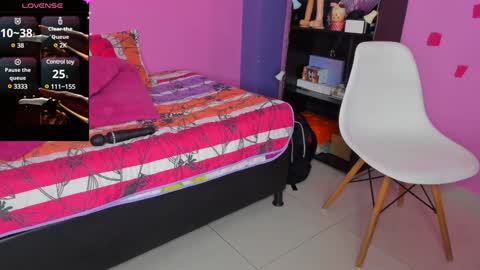 Kitty Zen online show from 17, 1, 2025