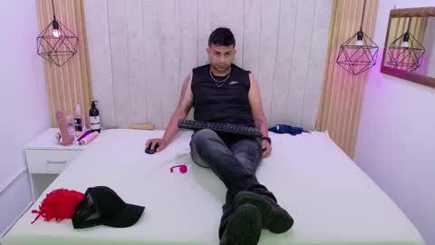 Luisa y Jairo online show from 8, 11, 2025