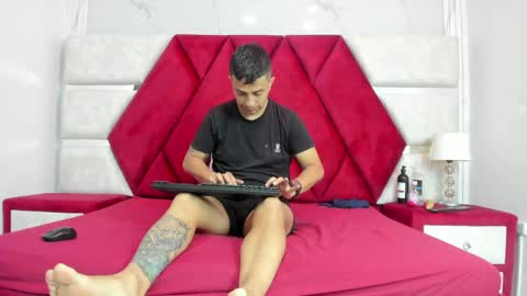 Snapshot of kity_spiderr chatting on 24, 4, 2026 Luisa y Jairo online show from 24, 4, 2026
