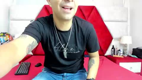 Snapshot of kity_spiderr chatting on 4, 7, 2026 Luisa y Jairo online show from 4, 7, 2026