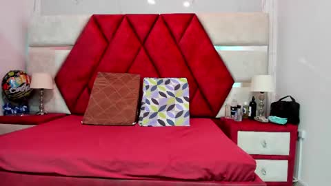 Snapshot of kity_spiderr chatting on 28, 7, 2026 Luisa y Jairo online show from 28, 7, 2026