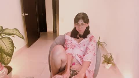 Little piece of fruit online show from 20, 12, 2024