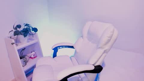 Little piece of fruit online show from 28, 11, 2025