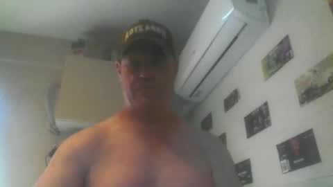 Snapshot of kiwiguy19773 chatting on 1, 4, 2026 kiwiguy19773 online show from 1, 4, 2026