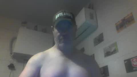 Snapshot of kiwiguy19773 chatting on 23, 4, 2026 kiwiguy19773 online show from 23, 4, 2026