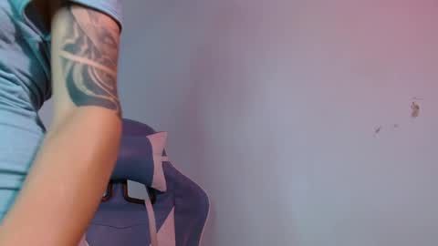 kiyu online show from 2, 12, 2024