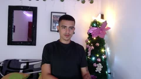 Snapshot of kizame___ chatting on 13, 12, 2025 kizame___ online show from 13, 12, 2025