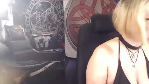 Snapshot of kleiner_teufel chatting on 4, 2, 2025 Michelle online show from 4, 2, 2025