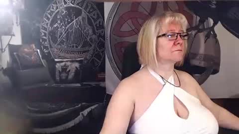 Snapshot of kleiner_teufel chatting on 19, 2, 2025 Michelle online show from 19, 2, 2025