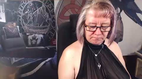 Snapshot of kleiner_teufel chatting on 2, 10, 2025 Michelle online show from 2, 10, 2025