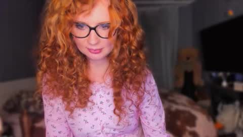 Snapshot of klementinagirl chatting on 5, 3, 2026 Klementinafanslyklementina6661 online show from 5, 3, 2026