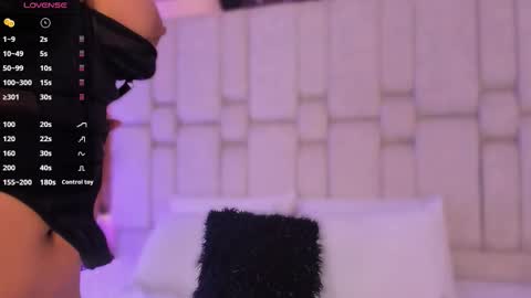 Snapshot of kleverly_manson1 chatting on 4, 3, 2026 online show from 4, 3, 2026