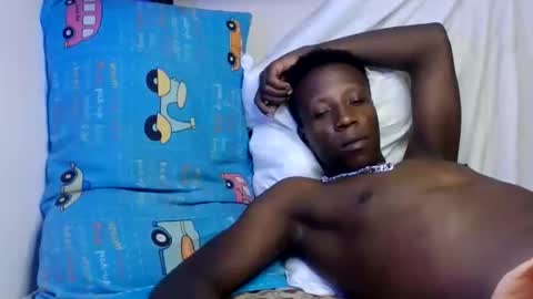 Snapshot of kmg_777 chatting on 8, 11, 2025 kmg_777 online show from 8, 11, 2025