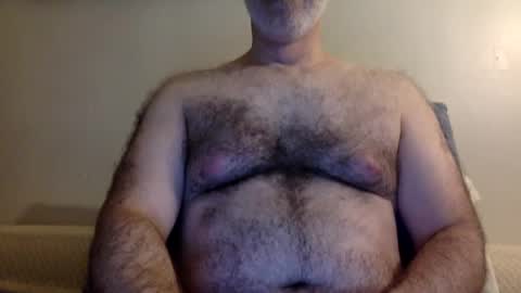 Snapshot of knbnyc chatting on 5, 3, 2025 knbnyc online show from 5, 3, 2025