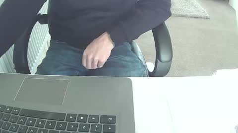 Snapshot of knobontour chatting on 19, 12, 2024 knobontour online show from 19, 12, 2024