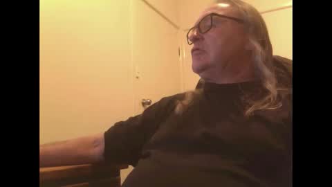 Snapshot of knobout chatting on 31, 5, 2026 knobout online show from 31, 5, 2026