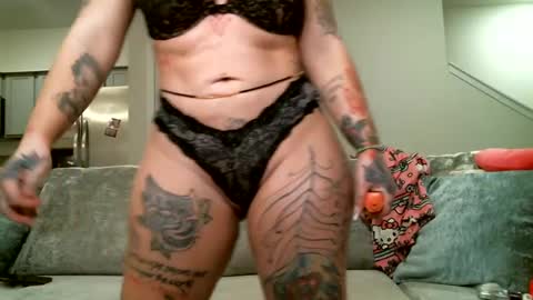 Snapshot of kokokwinn chatting on 1, 2, 2025 Koko Kwinn online show from 1, 2, 2025