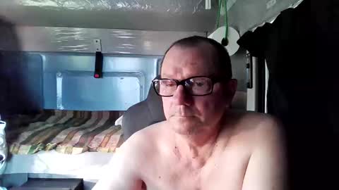 Snapshot of komputer123456789 chatting on 12, 4, 2026 Bogdan online show from 12, 4, 2026