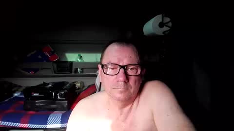 Snapshot of komputer123456789 chatting on 19, 4, 2026 Bogdan online show from 19, 4, 2026