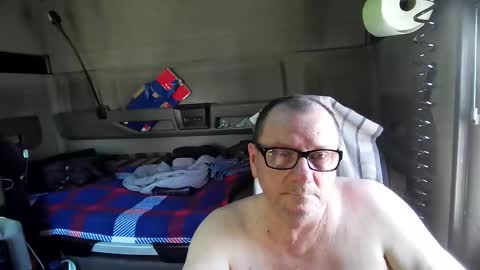 Snapshot of komputer123456789 chatting on 23, 4, 2026 Bogdan online show from 23, 4, 2026
