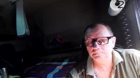 Snapshot of komputer123456789 chatting on 26, 4, 2026 Bogdan online show from 26, 4, 2026