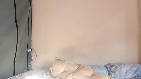 Snapshot of konnyydesire chatting on 22, 4, 2026 Konny and Laila online show from 22, 4, 2026