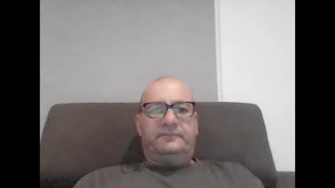 Snapshot of konsty17 chatting on 8, 2, 2026 konsty17 online show from 8, 2, 2026