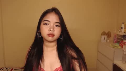 Snapshot of kony___ chatting on 16, 11, 2025 Crystal online show from 16, 11, 2025