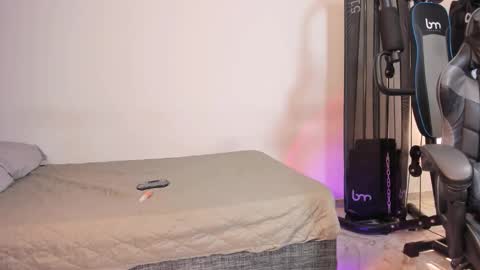 Sara  Altgirl  online show from 15, 10, 2025