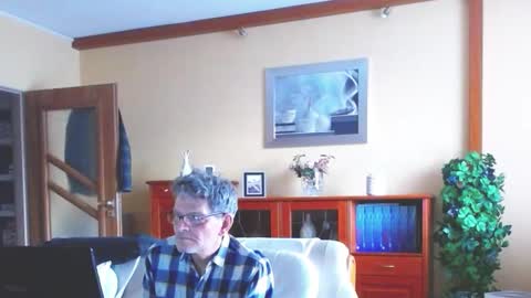 Snapshot of korek24hot chatting on 3, 3, 2025 Korek online show from 3, 3, 2025