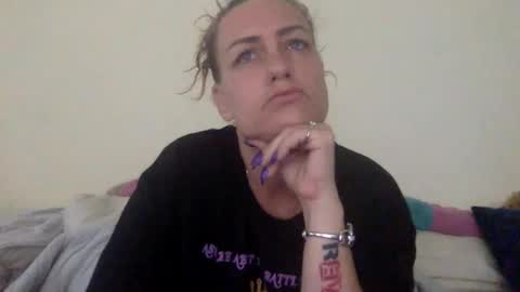 Snapshot of koyoteej chatting on 11, 2, 2025 koyoteej online show from 11, 2, 2025