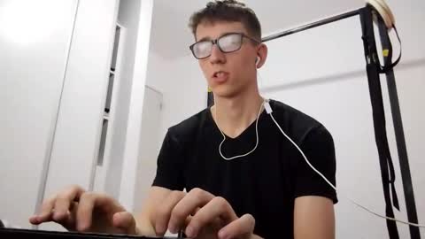 Facu online show from 14, 12, 2025