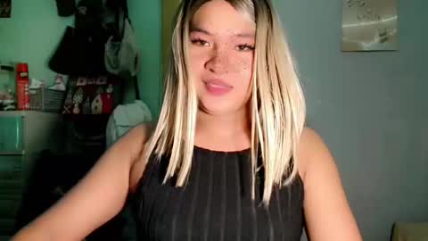 Snapshot of krezikeed chatting on 1, 4, 2026 krezikeed online show from 1, 4, 2026