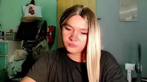 Snapshot of krezikeed chatting on 4, 4, 2026 krezikeed online show from 4, 4, 2026
