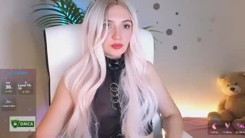 Snapshot of kris_kiskis chatting on 5, 12, 2025 Kris kiskis online show from 5, 12, 2025