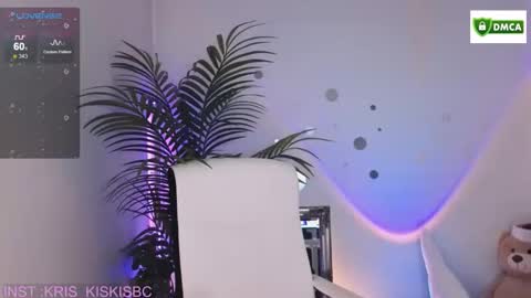 Snapshot of kris_kiskis chatting on 16, 12, 2025 Kris kiskis online show from 16, 12, 2025