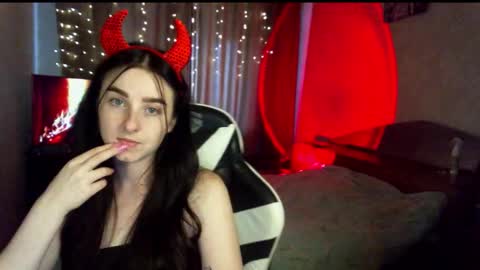 Snapshot of krisbadass chatting on 26, 9, 2025 Kris online show from 26, 9, 2025