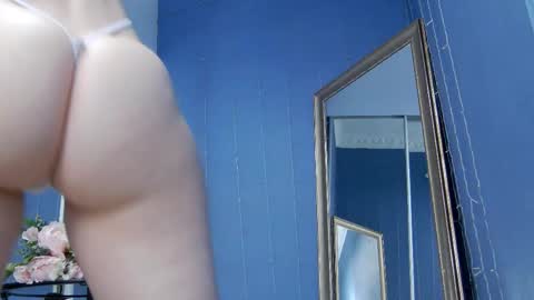 Snapshot of kriskras__ chatting on 28, 10, 2025 kriskras__ online show from 28, 10, 2025