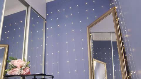 Snapshot of kriskras__ chatting on 11, 11, 2025 kriskras__ online show from 11, 11, 2025