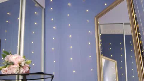 Snapshot of kriskras__ chatting on 15, 12, 2025 kriskras__ online show from 15, 12, 2025