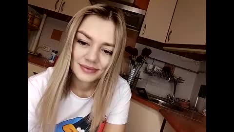 Snapshot of krisssexi chatting on 16, 2, 2025 KrissSexi online show from 16, 2, 2025