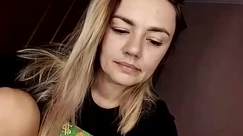 Snapshot of krisssexi chatting on 17, 9, 2025 KrissSexi online show from 17, 9, 2025