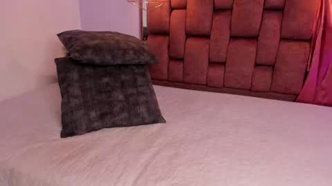 Snapshot of kristakinnky chatting on 12, 5, 2026 BETANIA online show from 12, 5, 2026