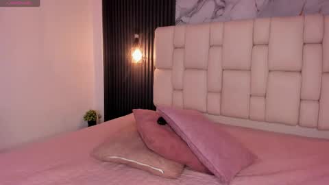 Snapshot of kristakinnky chatting on 23, 5, 2026 BETANIA online show from 23, 5, 2026