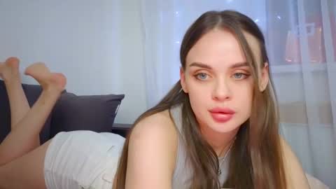 Snapshot of kristen_sayles chatting on 12, 2, 2025 Kris online show from 12, 2, 2025