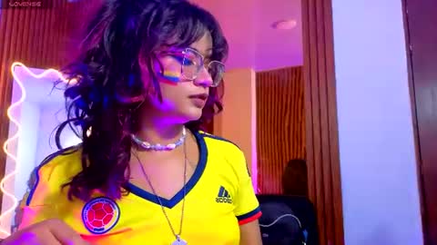 kristen_tay online show from 4, 7, 2026