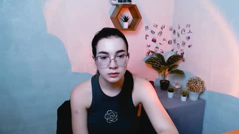 Snapshot of kristenx_x chatting on 19, 9, 2025 Kristen online show from 19, 9, 2025